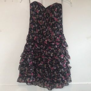 Guess Floral Dress in great condition